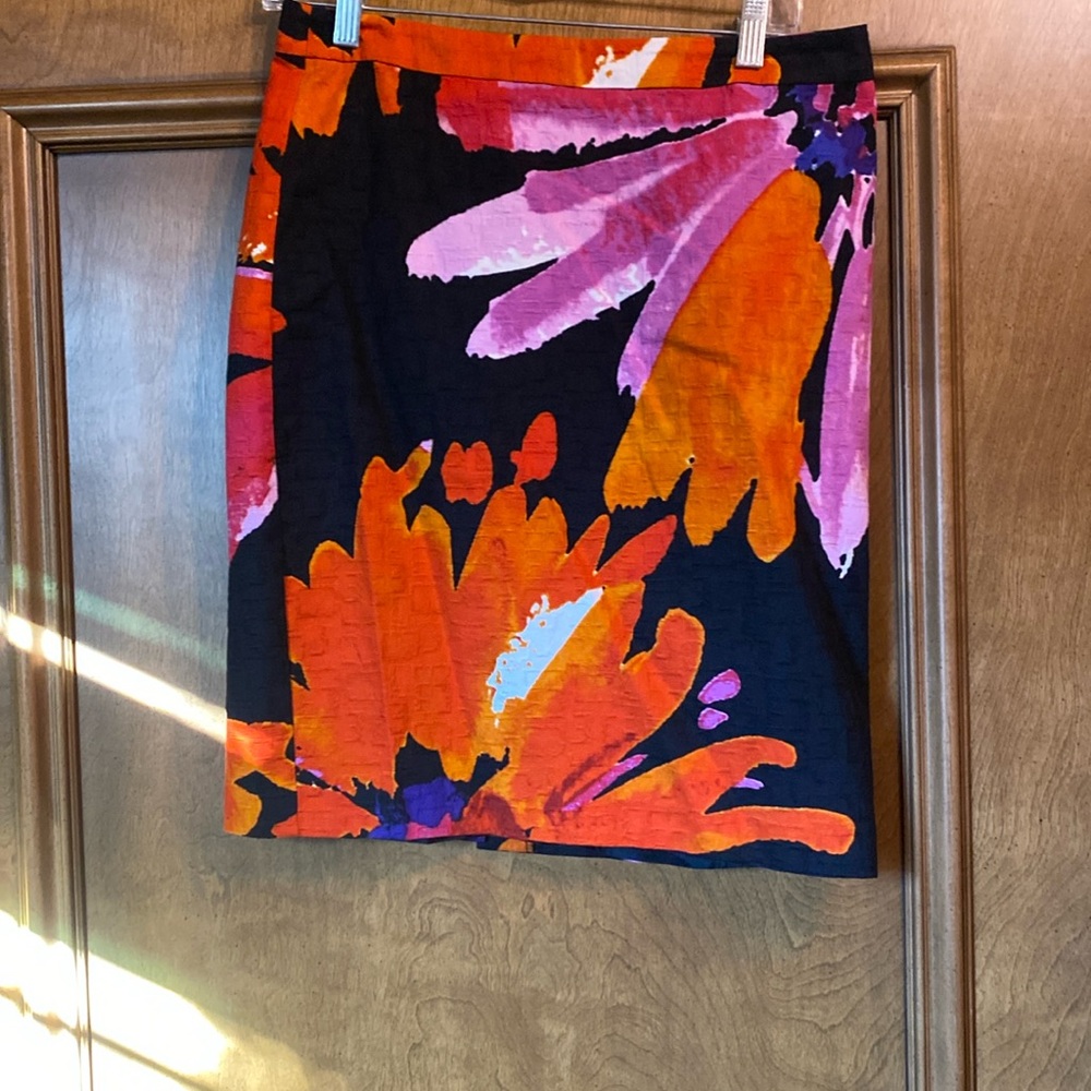 Beth Bowley Size 6 Floral Textured Cotton Skirt.